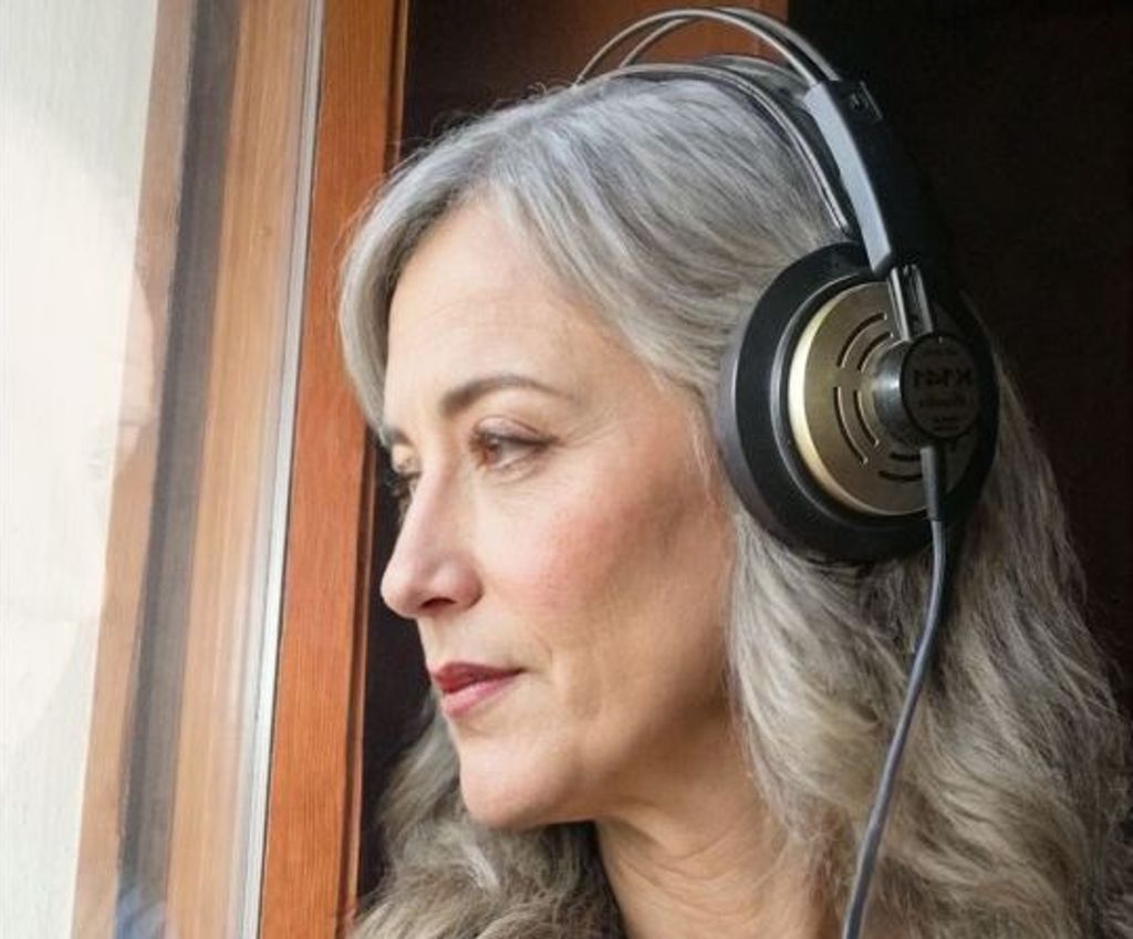 Io che ascolto la musica in cuffia