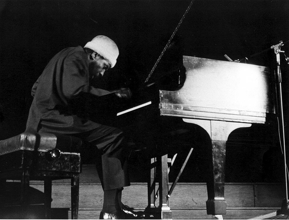 Thelonis Monk al pianoforte